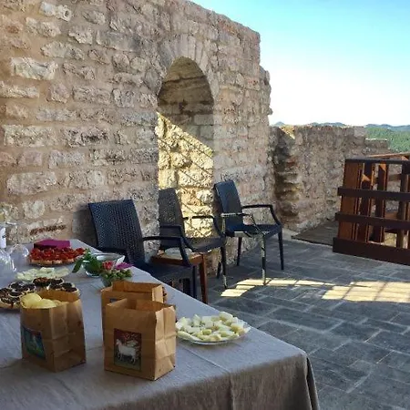 Naro Sleeps 12 Wifi Abbadia di Naro